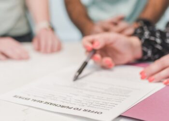 Kaufpreisverhandlungen bei Mehrfamilienhäusern: Strategien für Verkäufer in Hamburg-Harburg