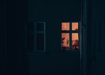 Stromausfall in der Mietwohnung: Rechte und Pflichten